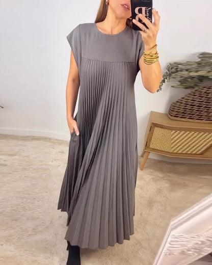 Grace | Effortlessly Elegant Pleated Dress