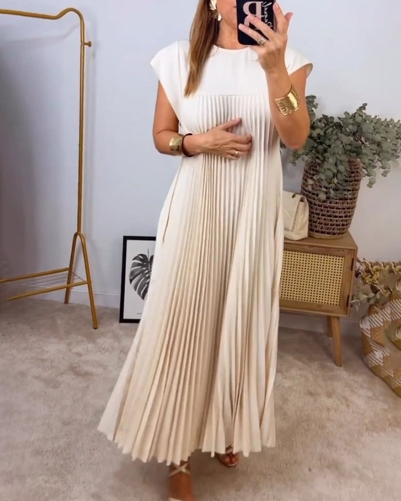 Grace | Effortlessly Elegant Pleated Dress